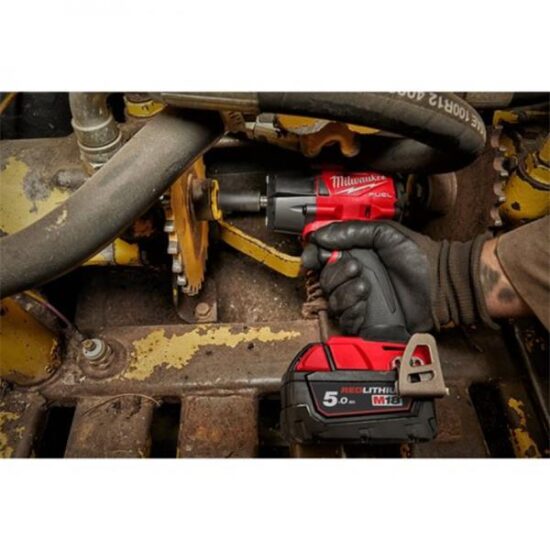 Milwaukee M18FMTIW2F12-502X Mid-Torque 1/2'' Impact Wrench (2x5Ah) - Image 2